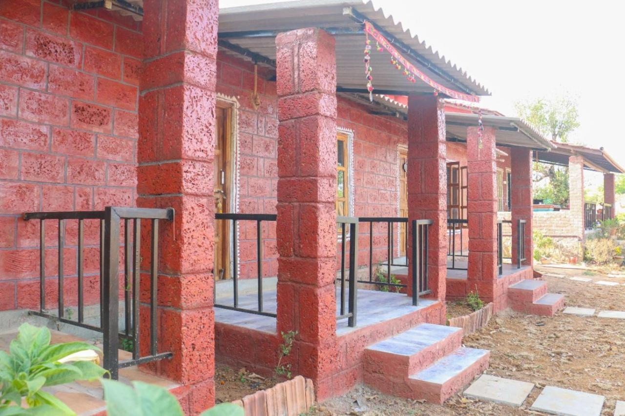 Siddhadham - Farm Stay & Wellness Retreat 나식 외부 사진